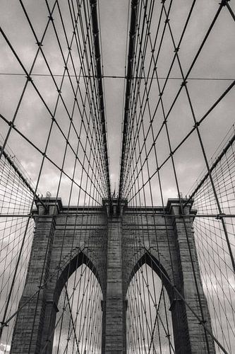 Brooklyn Bridge: geometrie in zwart-wit