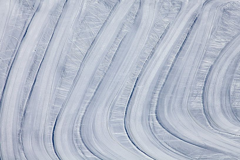 Cross-country ski tracks by Christa Kramer