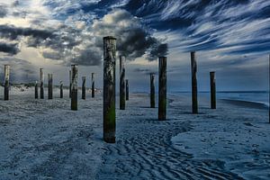 Strand dreigende lucht