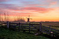 De Broekmolen voor zonsopkomst