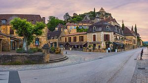 Sonnenaufgang in Beynac-et-Cazenac, Frankreich