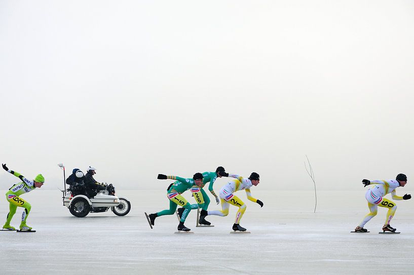 NK schaatsen 2009 op de mistige Oostvaardersplassen van Merijn van der Vliet