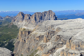Dolomiten Bergwelt mit schroffen Gipfeln und hochalpiner Landschaft von Tomherkules