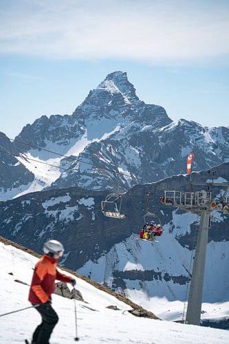 Skiën op de Nebelhorn met uitzicht op de Hochvogel