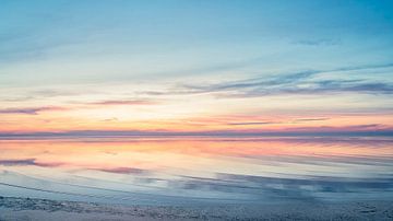 Flut kommt an der Wattenmeerküste
