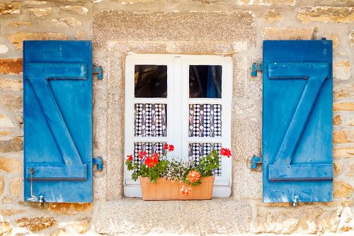 Raam met luiken in Frankrijk
