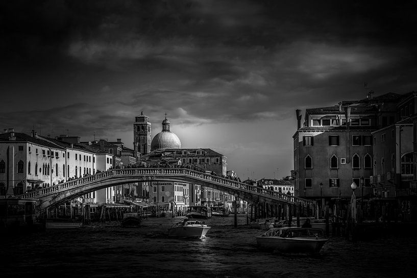 Ponte di Rialto, Venice, Italie. von Willem Van Toor