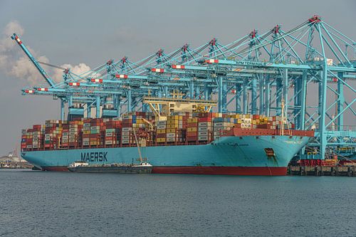 Mega groot containerschip de Mette Maersk.