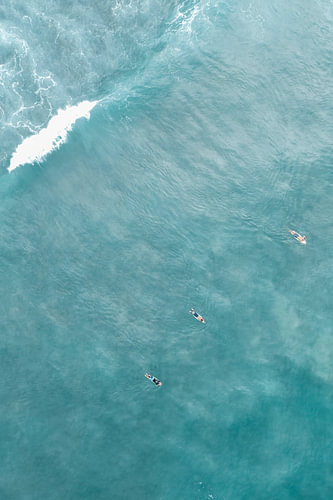 Surfer im Meer | Reisefotografie Druck | Ahangama Sri Lanka