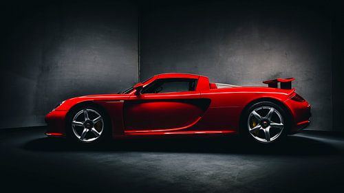 Rode Porsche Carrera GT