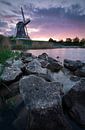 Paarse zonsondergang met molen van René Vierhuis thumbnail