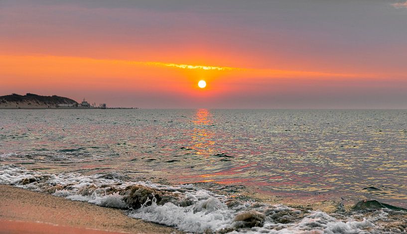 Colored sky beach Vrouwenpolder 7 by Percy's fotografie