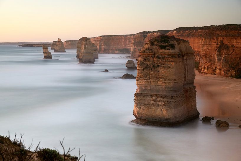 Twelve Apostles au coucher du soleil (longue exposition) par Marianne Kiefer PHOTOGRAPHY