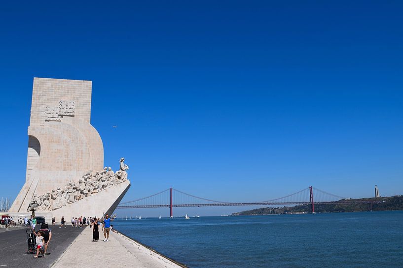 Belem, Lissabon, Portugal - Fluss Tejo mit Denkmal von Studio LE-gals