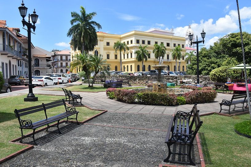 Ein Park in der Altstadt von Claude Laprise