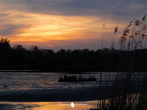 Zonsondergang boven het Kristalbad