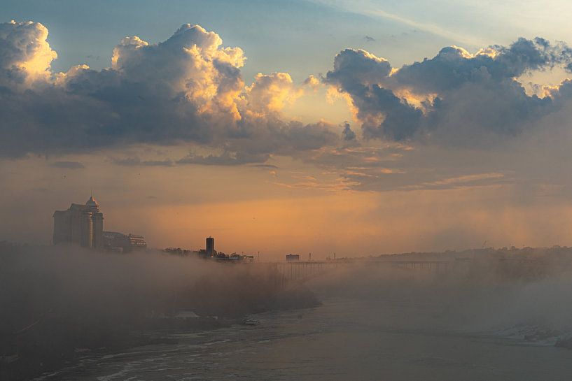 Niagara bij zonsopgang van Floris van Woudenberg