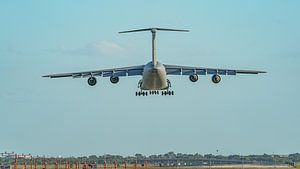 Landung der Lockheed C-5M Super Galaxy.