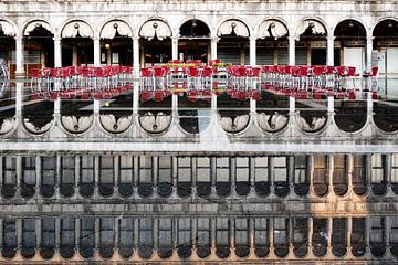 Spiegeling op het San Marco-plein van Andreas Müller