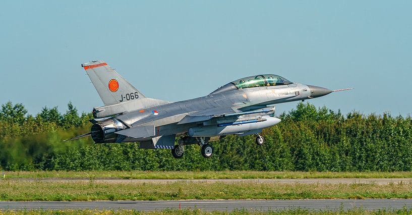 Royal Air Force F-16 Orange Jumper. von Jaap van den Berg