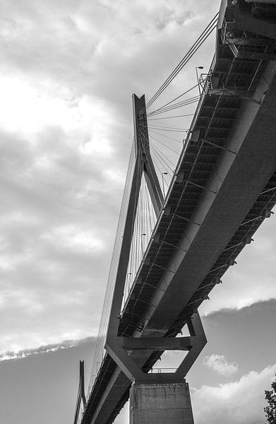 The Köhlbrand Bridge by Norbert Sülzner