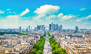 La Defense und die Avenue de la Grande Armee. Paris, Frankreich
