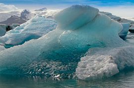 La fonte des glaces dans le lac glaciaire Jokulsarlon, Islande