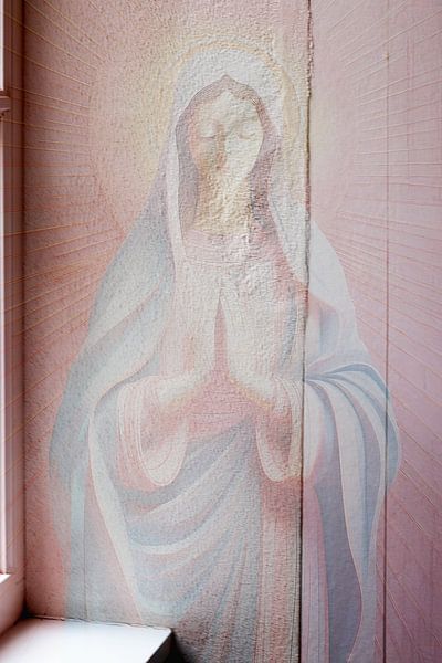 Statue of the Virgin E by Jeanet Francke