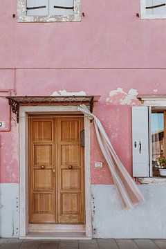 Voordeur  | Burano, Venetië, Italië van Anne Verhees