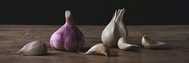 Still life: For someone who doesn't like garlic, part 2 by Alexander Tromp