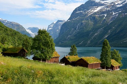 Cottages by the lake by Bettina Schnittert
