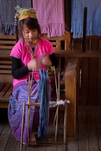 A young girl from the Kayan tribe by Anges van der Logt