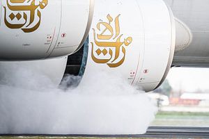 L'A380 d'Emirates en inversion de poussée à l'aéroport de Schiphol sur Dennis Janssen