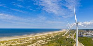 Windkraftanlagen an der Nordseeküste in Wijk aan Zee