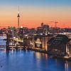 Mediaspree Berlin Skyline Blue Hour sur Jean Claude Castor