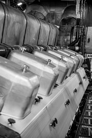 Un gros moteur de bateau impressionnant sur scheepskijkerhavenfotografie