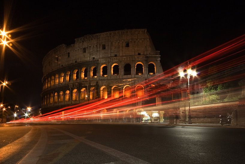 Colloseum Rome bij nacht by Peter van der Knoop