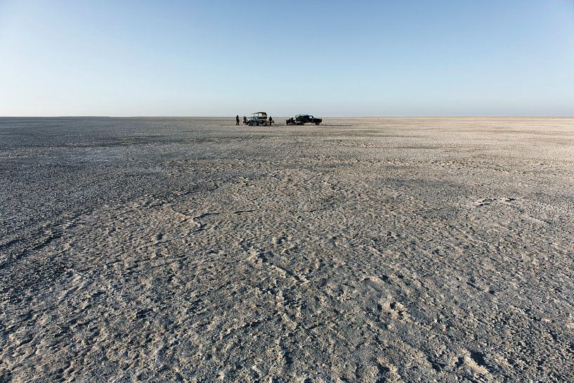 Camping à Sua pan. pittoresque grande région plate du désert de salt pan, Makgadikgadi Botswana par Tjeerd Kruse