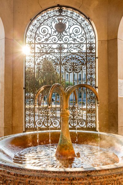 Kochbrunnen am Kochbrunnenplatz, Wiesbaden by Christian Müringer