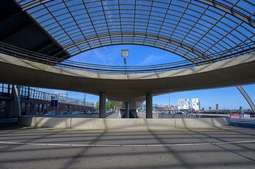 Centraal station Amsterdam van Peter Bartelings
