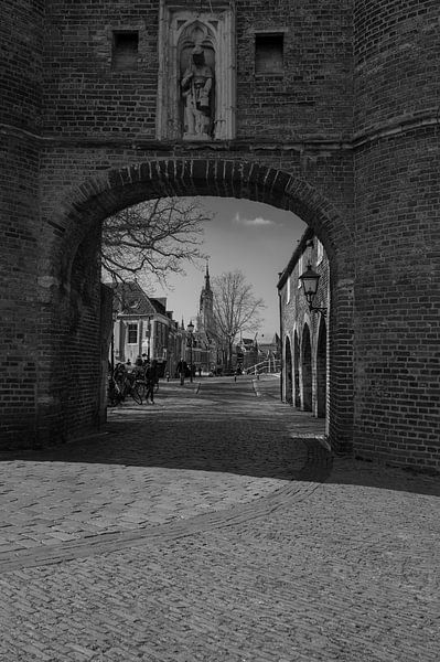Oostpoort in Delft von Peter Bartelings