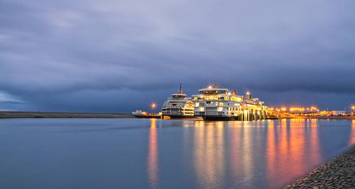 Teso schepen en rolwolk op Texel / Teso ships and rolling cloud on Texel