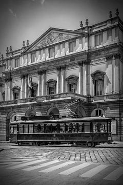 MAILAND Teatro alla Scala und Straßenbahn | Monochrom 