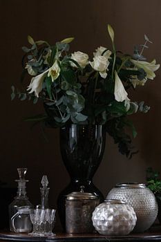 Stilleven met bloemen in vaas