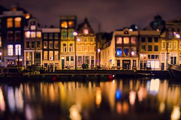 Amsterdam in der Nacht von Hans van Oort