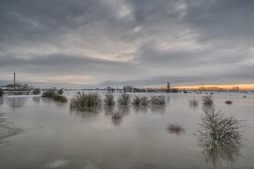 Hoogwater bij Ravenswaaij