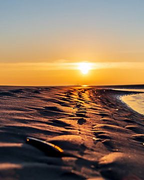 Beach sunrise summer van Marcel R Fotografie