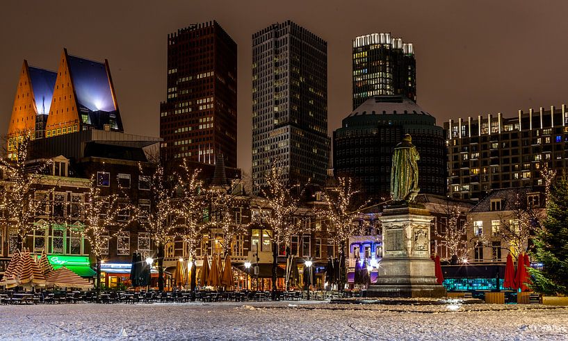 Skyline Den Haag vanaf het plein. van René Rollema