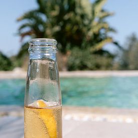 A drink by the pool | Travel Photography | by Marika Huisman fotografie