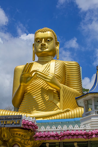 Gouden Boeddha in Dambulla, Sri Lanka
